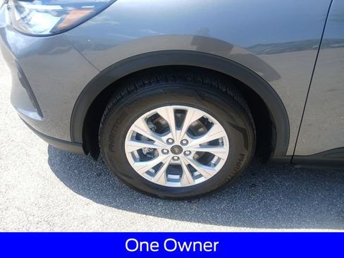 Used 2023 Ford Escape Active w/ Cold Weather Package FWD image 4