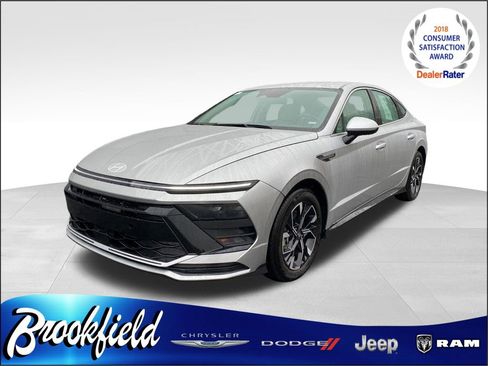 Used 2025 Hyundai Sonata SEL image 3