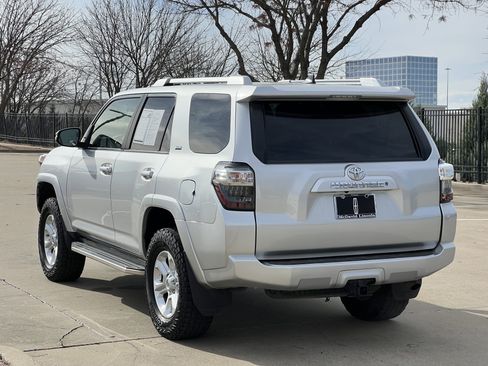 Used 2016 Toyota 4Runner SR5 Premium image 7