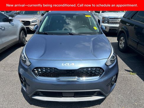 Used 2022 Kia Niro EX Premium FWD image 2