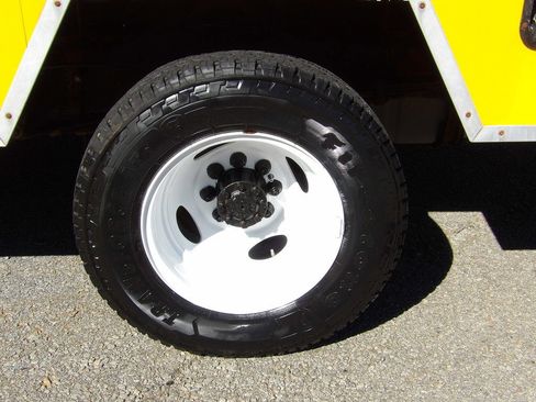 Used 2016 Ford E-350 and Econoline 350 Super Duty image 41