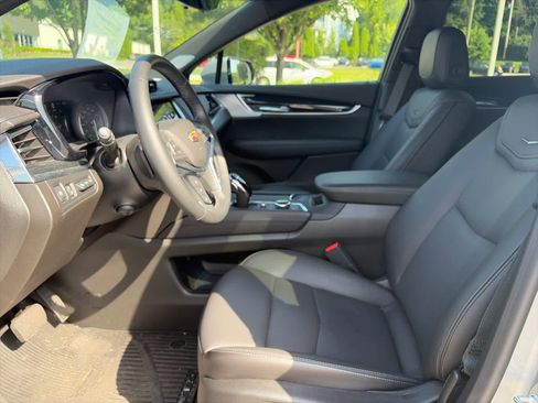 Used 2026 Cadillac XT5 Premium Luxury w/ Driver Assist Package AWD/4WD image 12