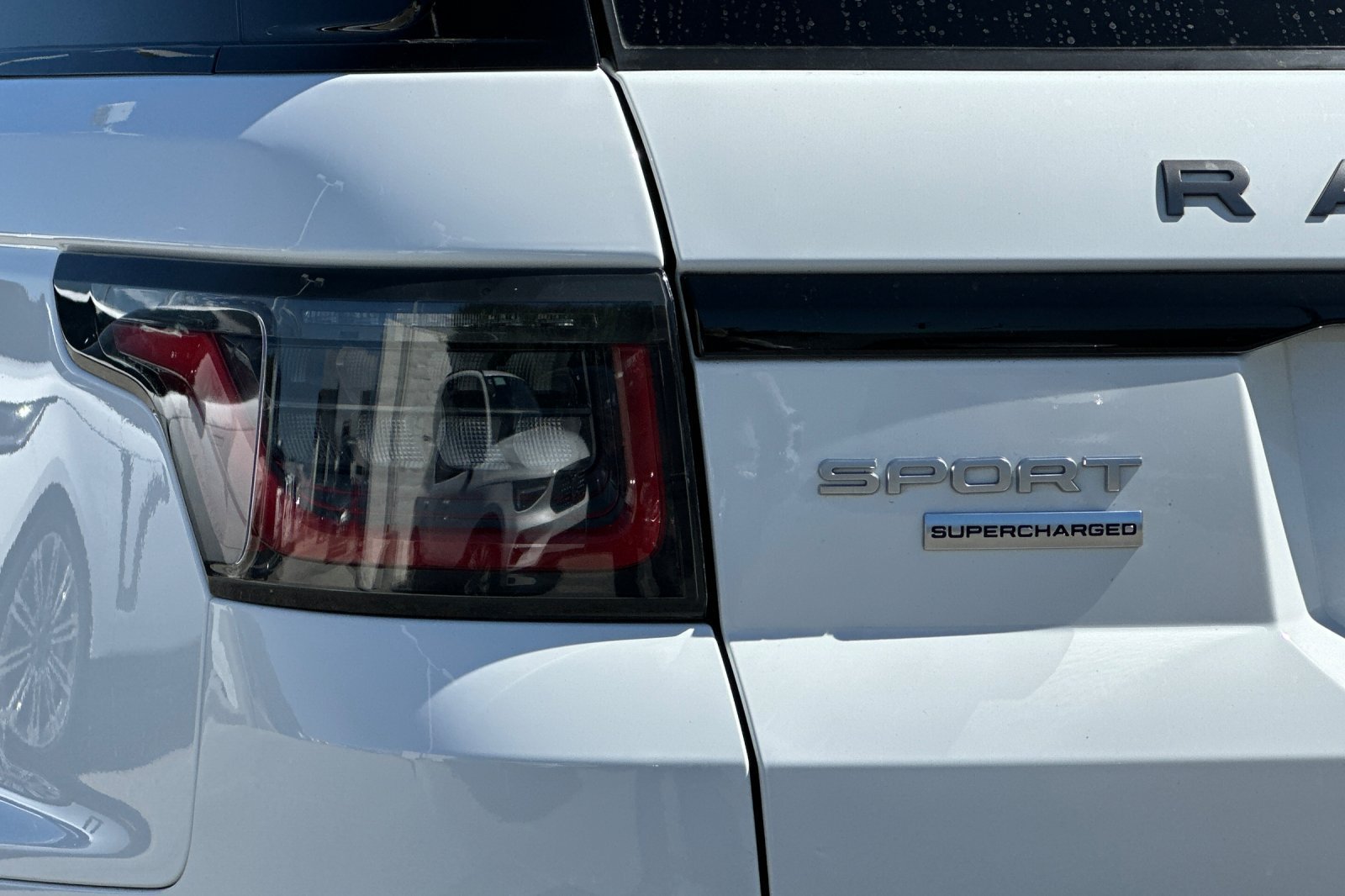 Used 2019 Land Rover Range Rover Sport Supercharged AWD/4WD image 35