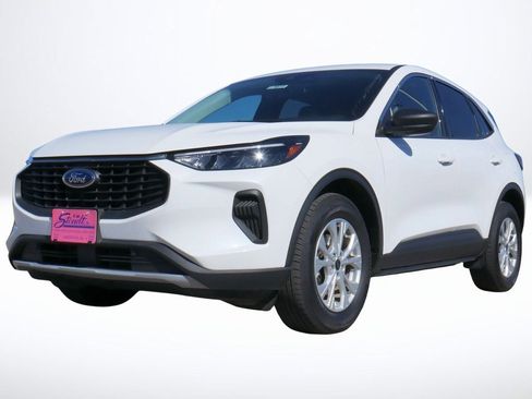 Used 2023 Ford Escape Active image 8