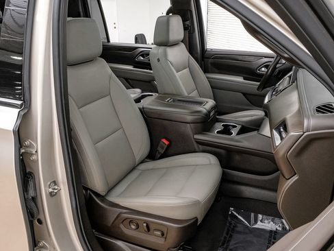 Used 2021 Chevrolet Suburban Z71 AWD/4WD image 29