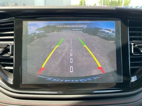Used 2025 Dodge Durango GT AWD/4WD image 17