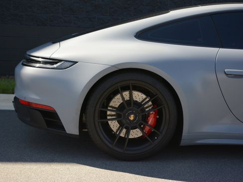 Certified 2024 Porsche 911 Carrera 4 GTS AWD/4WD image 31