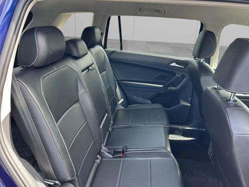 Used 2021 Volkswagen Tiguan SE AWD/4WD image 14