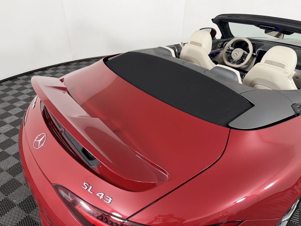 Used 2024 Mercedes-Benz SL 43 AMG image 36