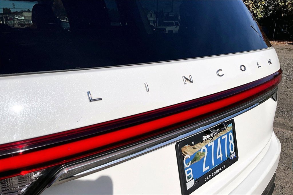 Used 2020 Lincoln Aviator Reserve w/ Equipment Group 202A AWD/4WD image 32