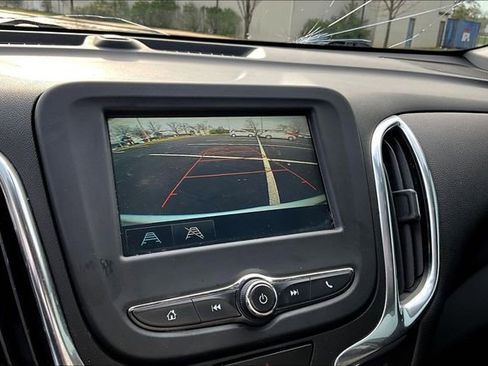 Used 2018 Chevrolet Equinox LT image 13