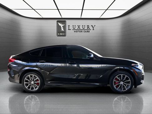 Used 2023 BMW X6 M50i w/ Executive Package image 4