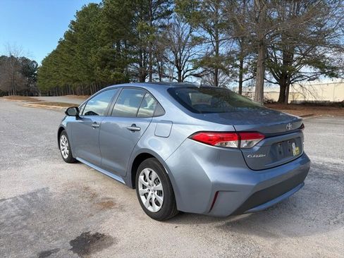 Used 2021 Toyota Corolla LE image 8