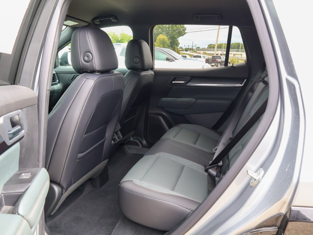 New 2027 GMC Terrain AT4 w/ Convenience Package III AWD/4WD image 10