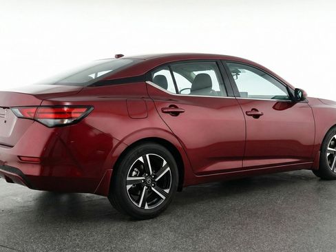 Used 2025 Nissan Sentra SV FWD image 9