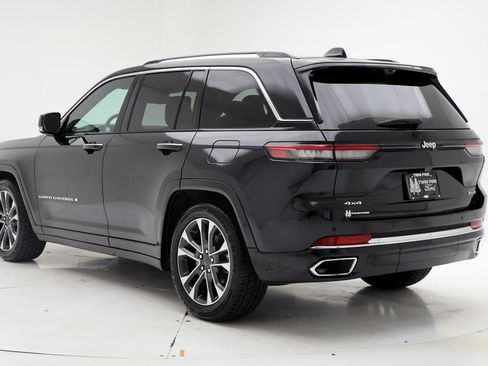 Used 2023 Jeep Grand Cherokee Overland w/ Luxury Tech Group IV AWD/4WD image 6