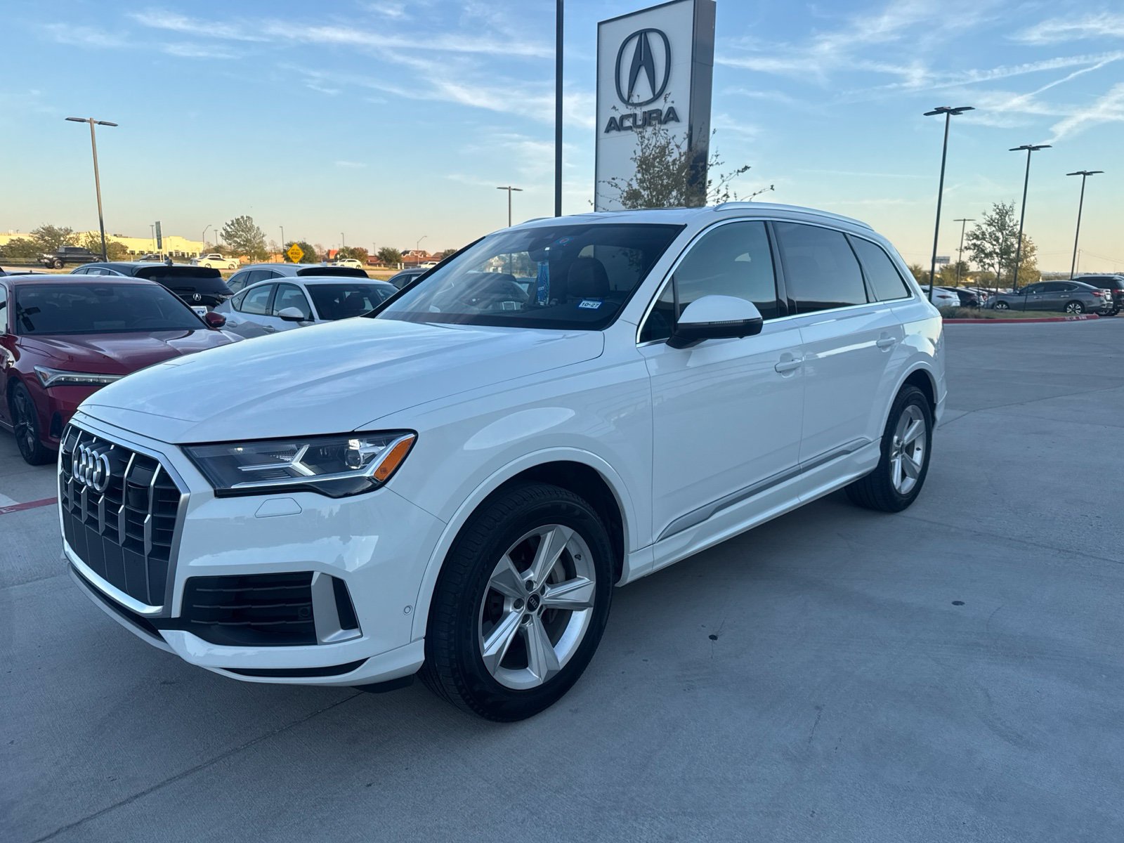 Used 2023 Audi Q7 2.0T Premium Plus w/ Premium Plus Package AWD/4WD image 3
