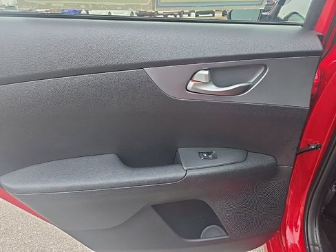 Used 2021 Kia Forte LXS image 25