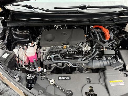 Used 2023 Toyota Sienna Limited image 9