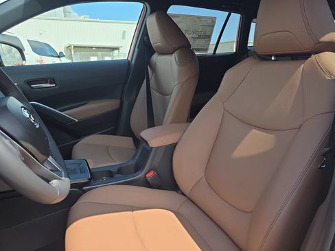 New 2026 Toyota Corolla Cross XLE FWD image 11