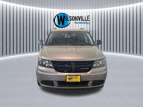 Used 2020 Dodge Journey SE w/ SE Popular Equipment Group FWD image 4