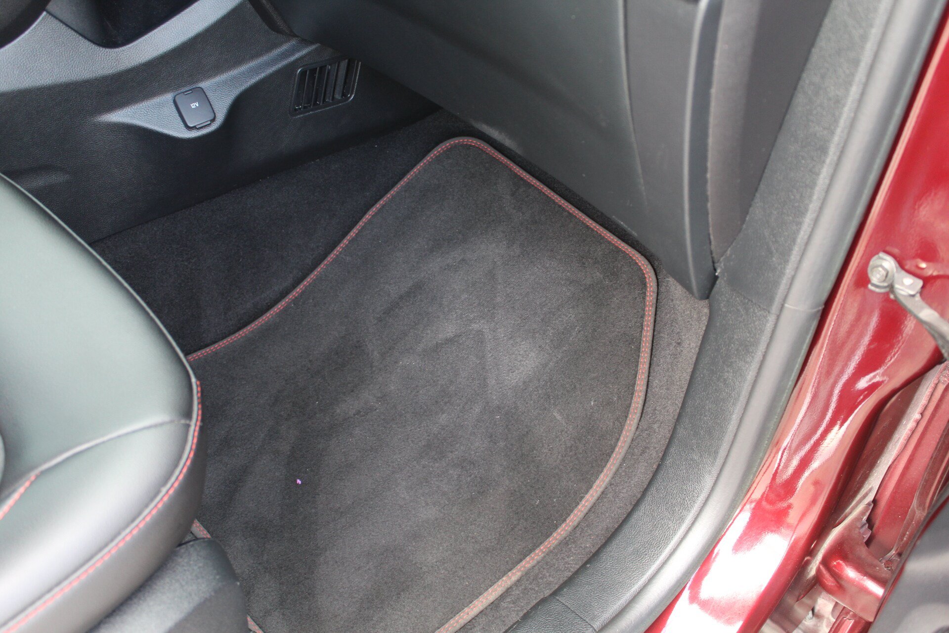 Used 2021 Ford Edge ST-Line FWD image 15