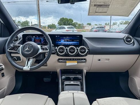 New 2026 Mercedes-Benz GLA 250 4MATIC image 12
