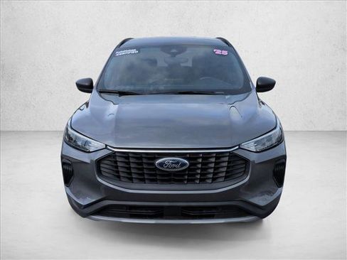 Used 2025 Ford Escape ST-Line AWD/4WD image 2