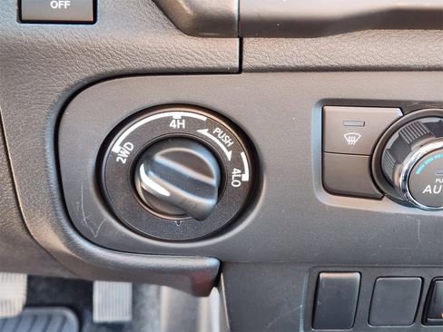 Used 2025 Nissan Frontier PRO-4X image 23