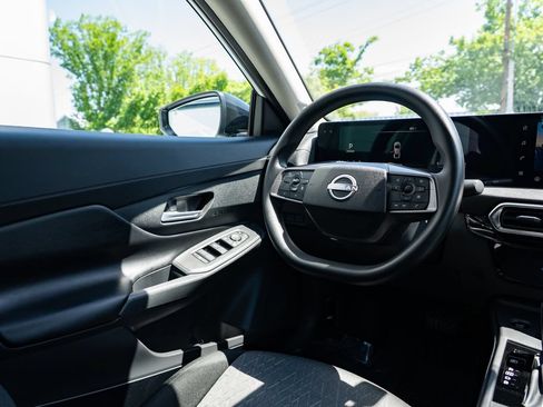 Used 2026 Nissan Sentra SV w/ Floor Mat Package FWD image 11