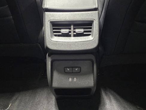 Used 2025 Chevrolet Equinox EV RS w/ Convenience Package II image 21