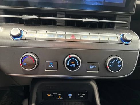 Used 2025 Hyundai Kona SE FWD image 22