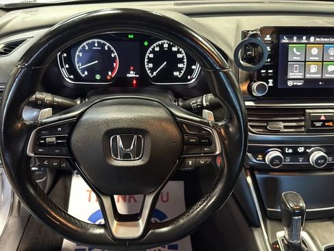 Used 2018 Honda Accord Sport image 18