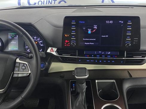 Certified 2021 Toyota Sienna XLE AWD/4WD image 16