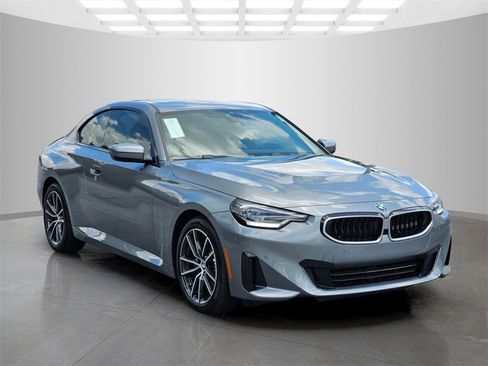 Used 2025 BMW 230i xDrive Coupe w/ Convenience Package image 8