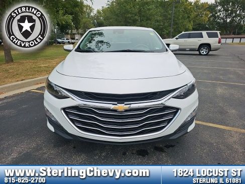 Used 2024 Chevrolet Malibu LT image 2