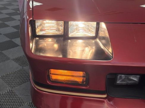 Used 1988 Chevrolet Camaro IROC-Z image 36