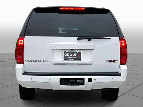 Used 2009 GMC Yukon XL SLE w/ Convenience Package image 4