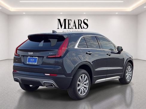 Used 2023 Cadillac XT4 Premium Luxury AWD/4WD image 5
