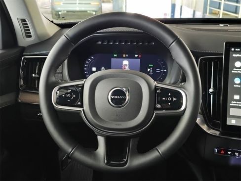 New 2026 Volvo XC90 T8 Plus w/ Protection Package Premier image 20