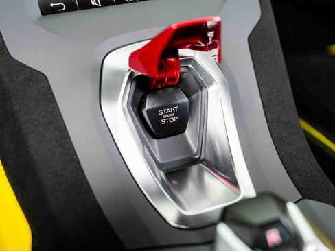 Used 2022 Lamborghini Huracan STO image 32