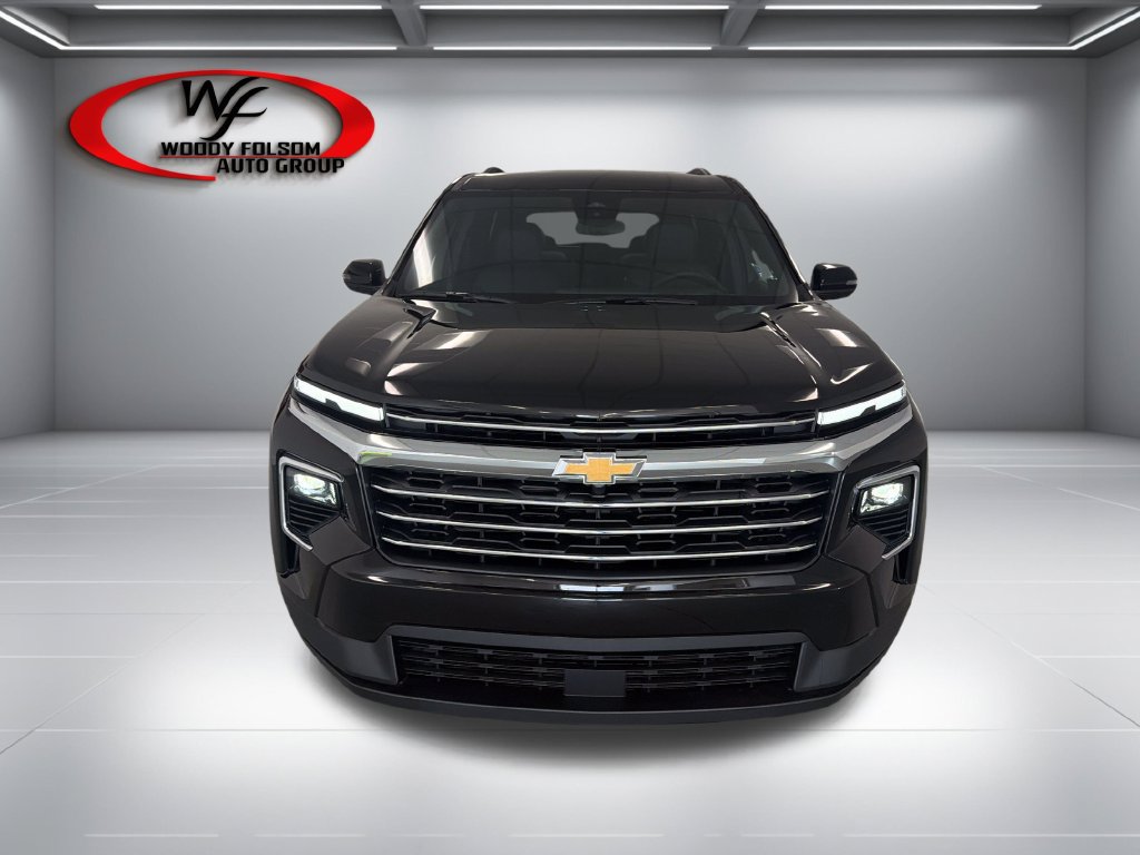 New 2027 Chevrolet Traverse LT FWD image 2