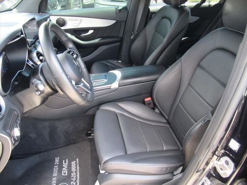 Used 2022 Mercedes-Benz GLC 300 4MATIC image 16