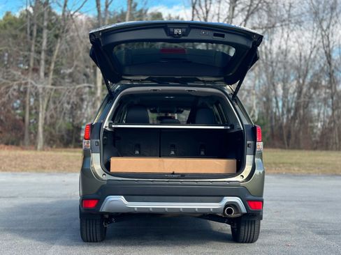 Used 2022 Subaru Forester Touring image 29