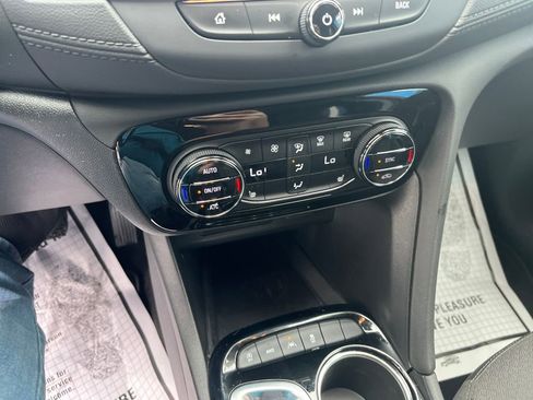 Used 2023 Buick Encore GX Select image 15