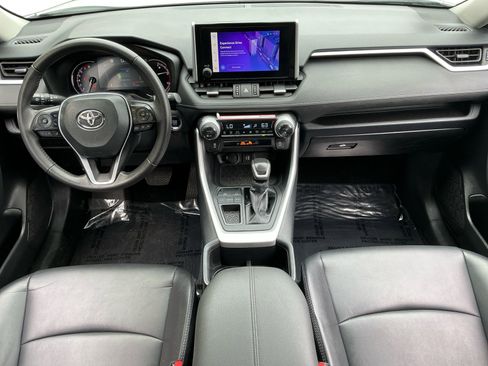 Used 2025 Toyota RAV4 XLE Premium FWD image 10