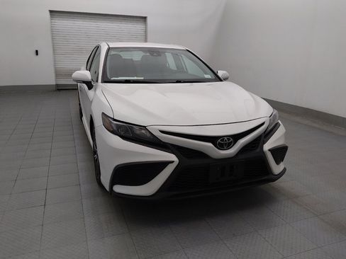 Used 2022 Toyota Camry SE image 14