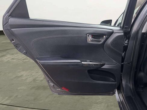 Used 2018 Toyota Avalon XLE image 13