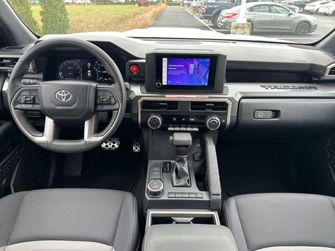 Used 2024 Toyota Tacoma TRD Sport image 28