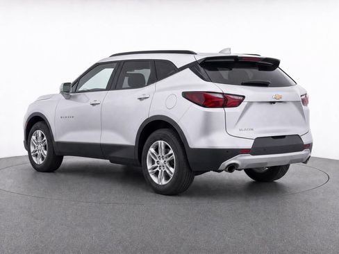 Used 2021 Chevrolet Blazer LT FWD image 3
